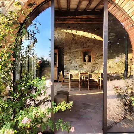Podere Ferrale * رادا إنْ كيانتي